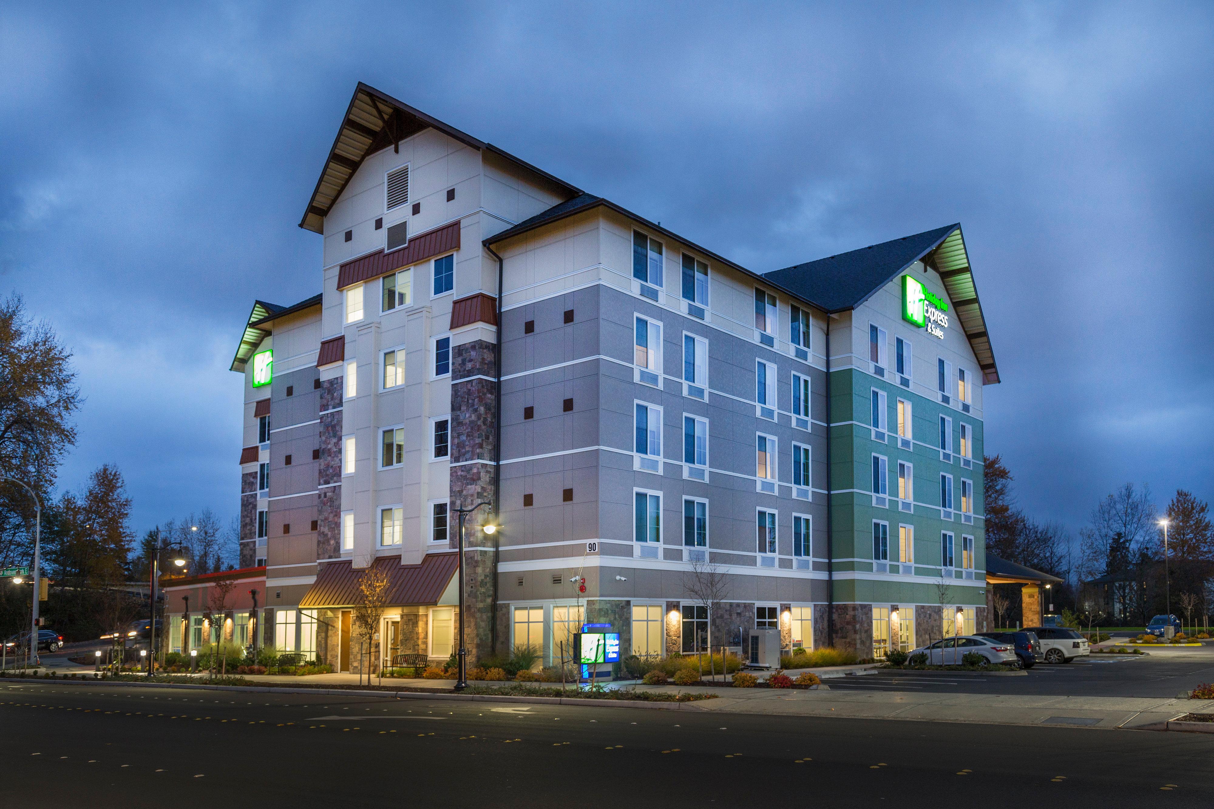 Holiday Inn Express & Suites - Seattle South - Tukwila By Ihg Bagian luar foto